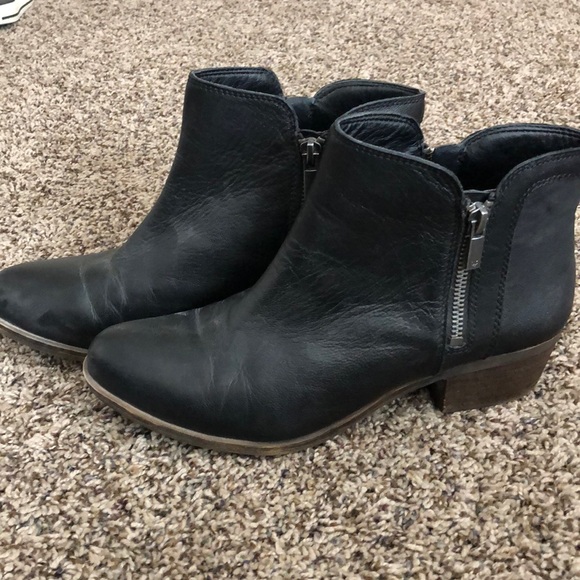 Lucky Brand Shoes - EUC lucky brand booties